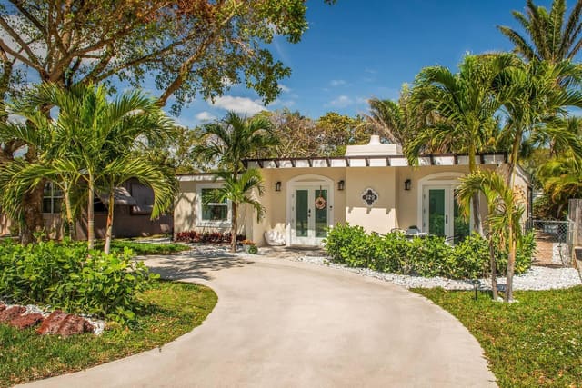 129 E HART Street, Lantana, FL 33462