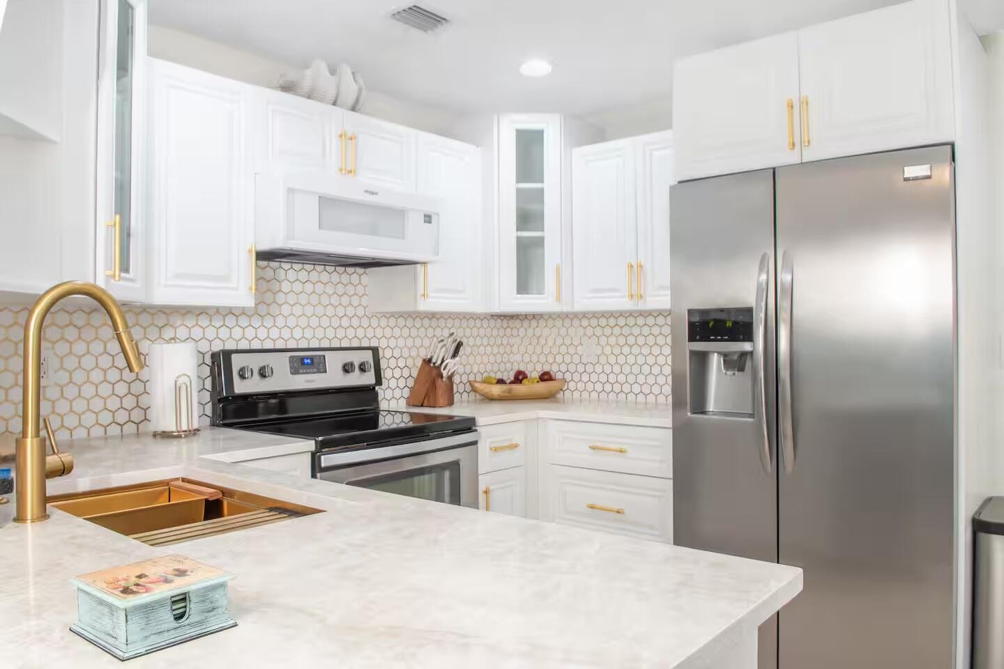 129 E HART Street — photo 6