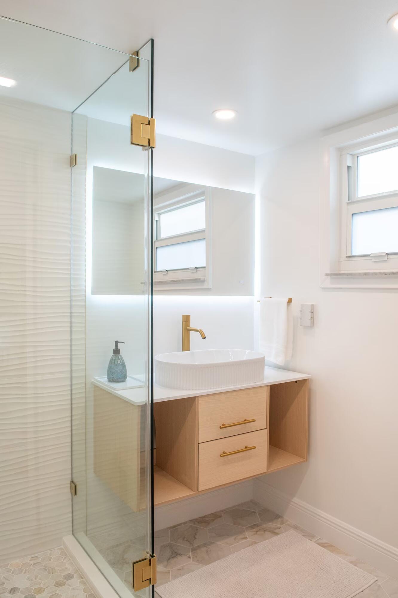 129 E HART Street — photo 10