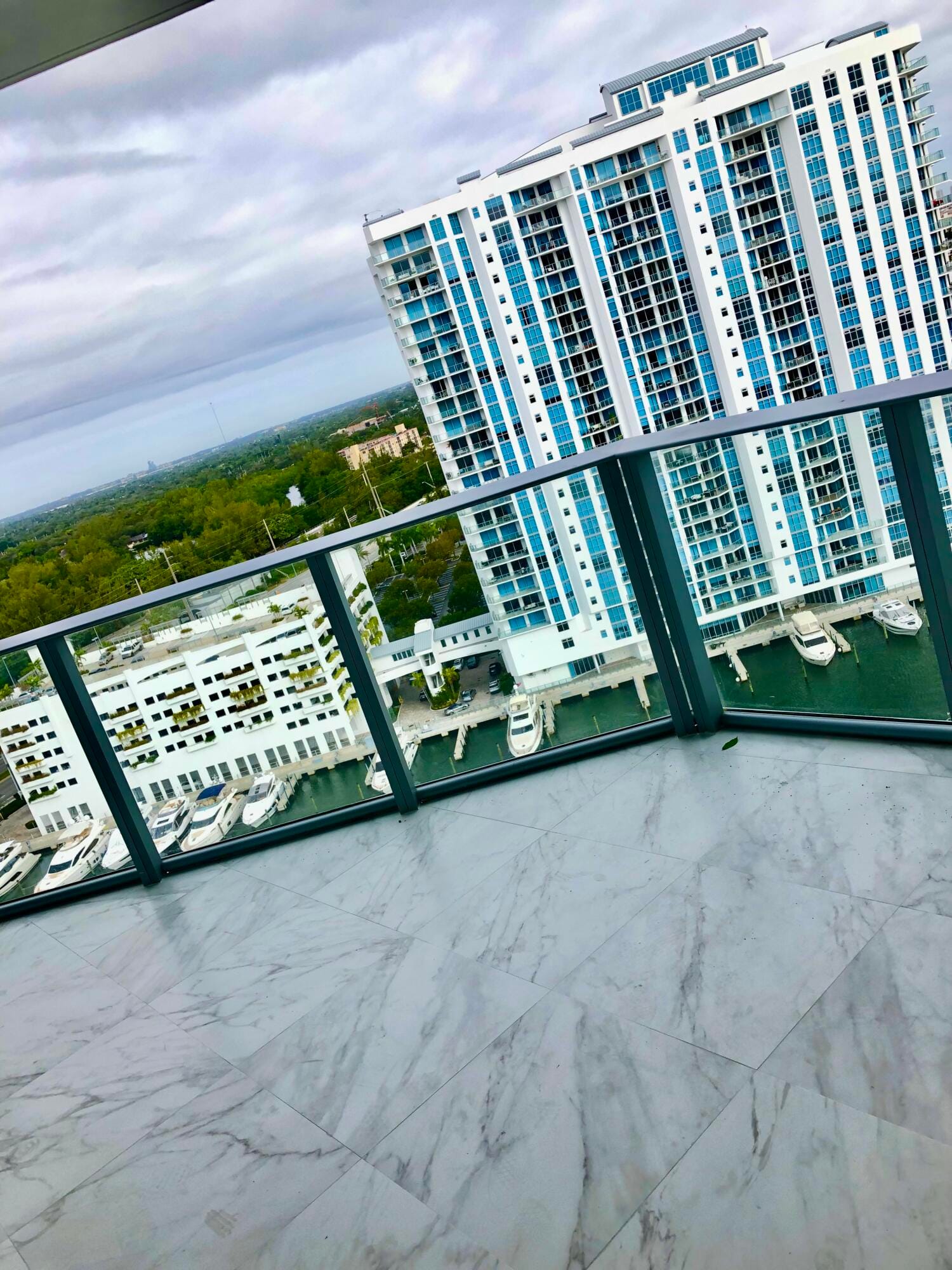 17111 BISCAYNE Boulevard 1903, North Miami Beach, FL 33160 photo 16