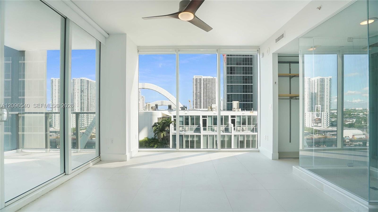 1040 Biscayne Boulevard 1206 — photo 10