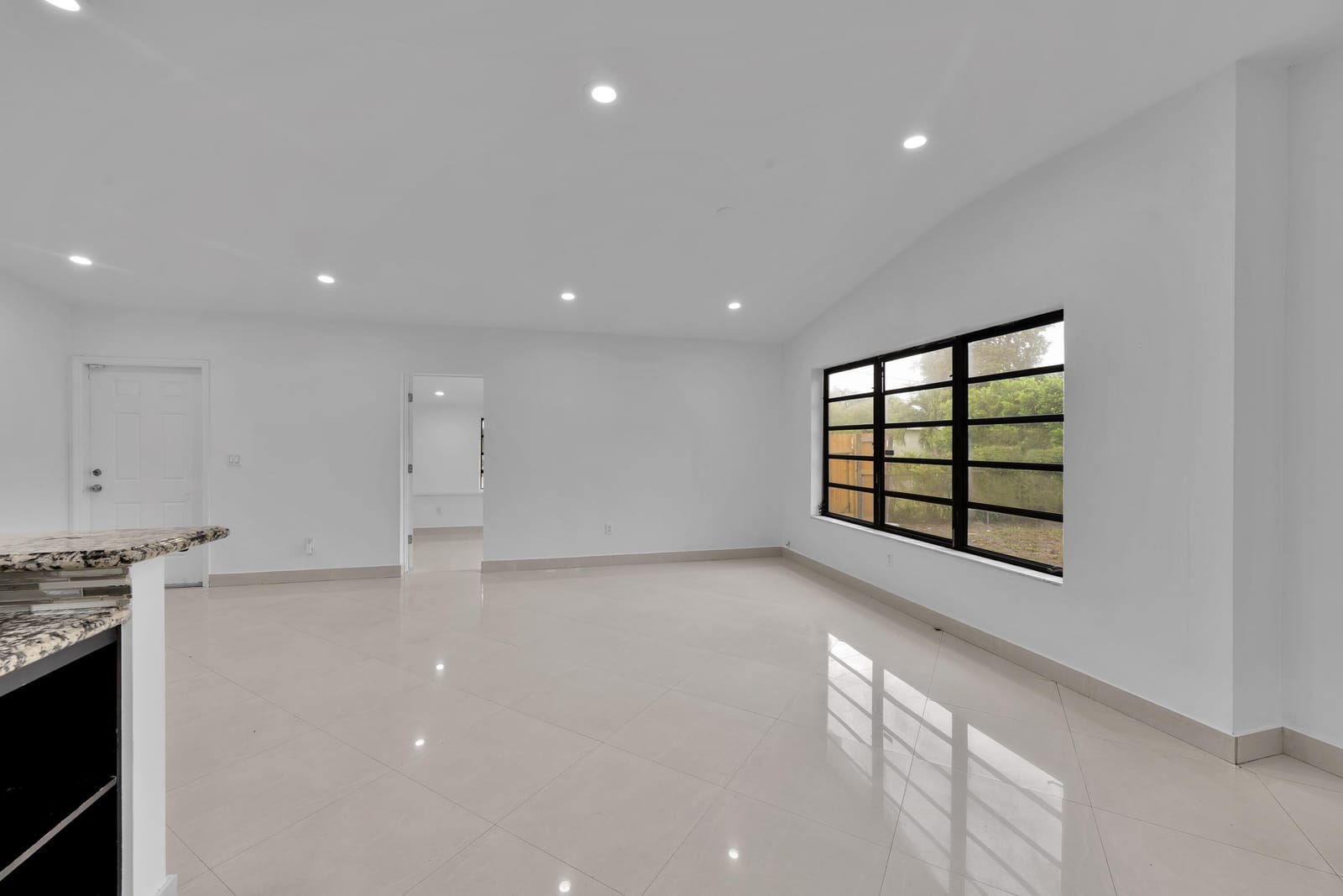 17551 NE 5th Avenue, North Miami Beach, FL 33162 photo 13