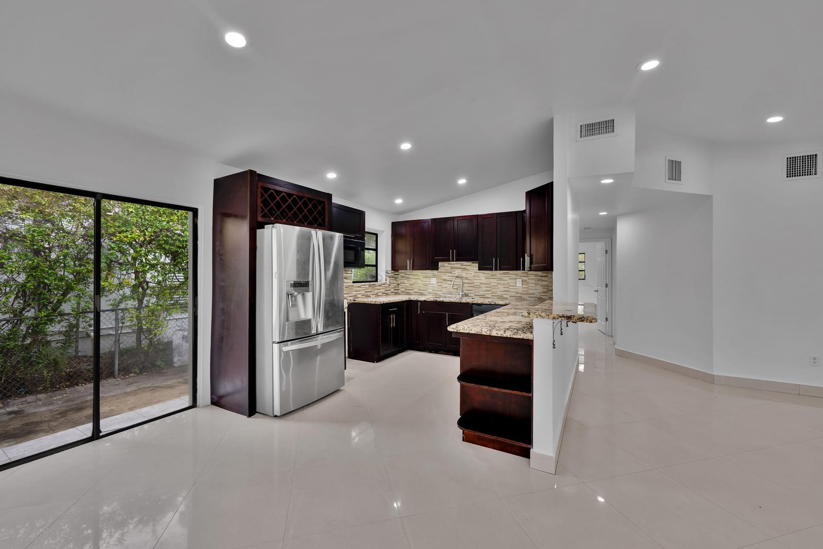 17551 NE 5th Avenue, North Miami Beach, FL 33162 photo 14