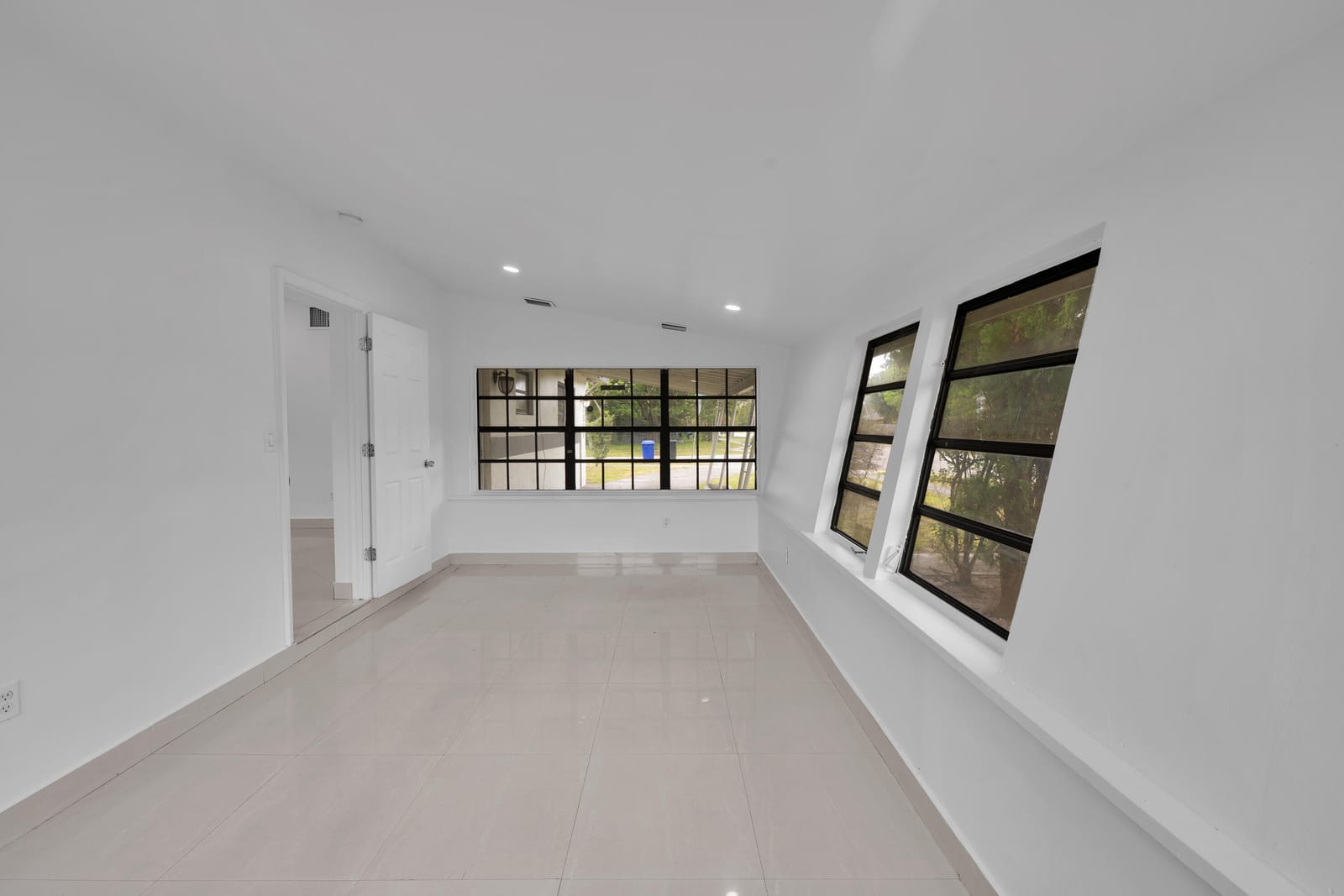 17551 NE 5th Avenue, North Miami Beach, FL 33162 photo 19