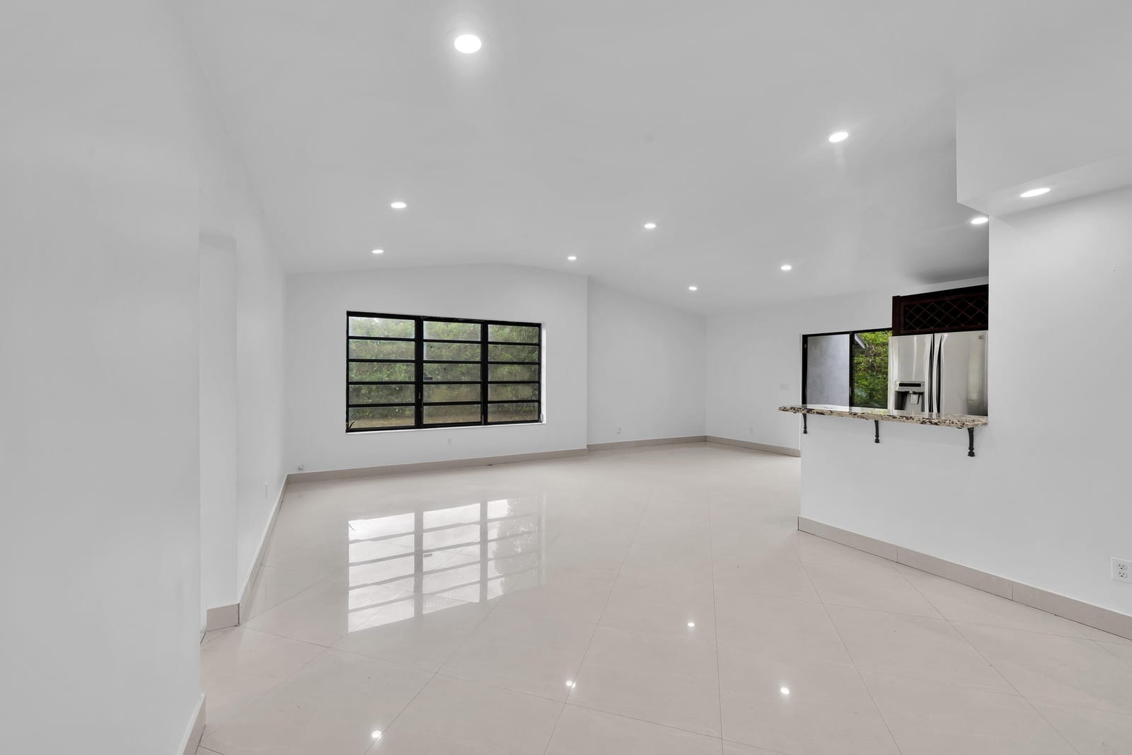17551 NE 5th Avenue, North Miami Beach, FL 33162 photo 8