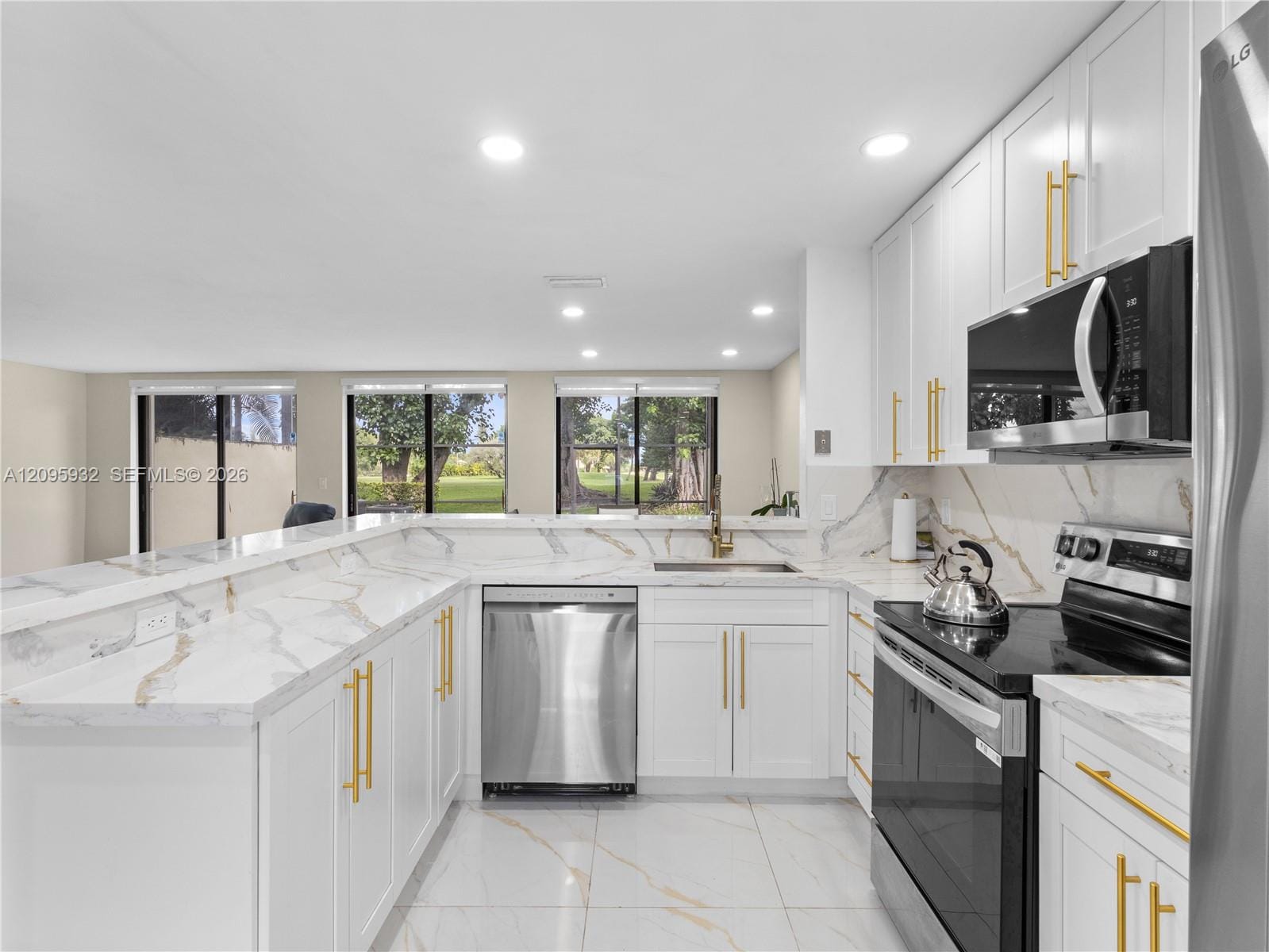 3325 Torremolinos Avenue C-44 — photo 11