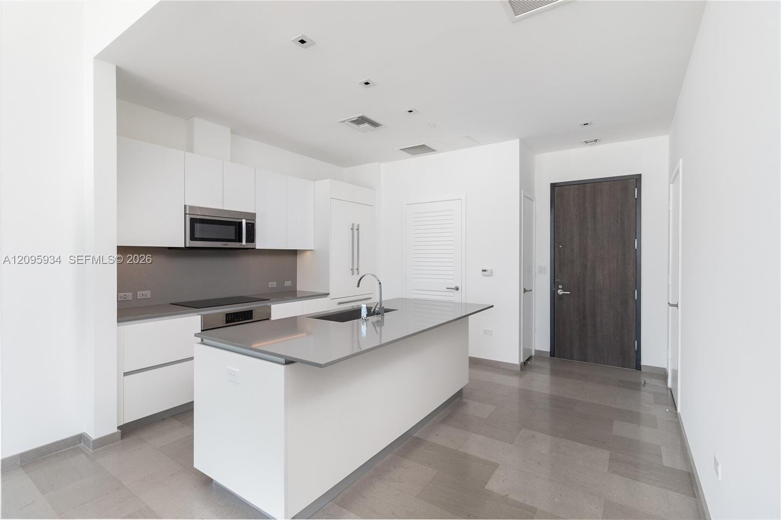 68 SE 6th Street 4006 — photo 9