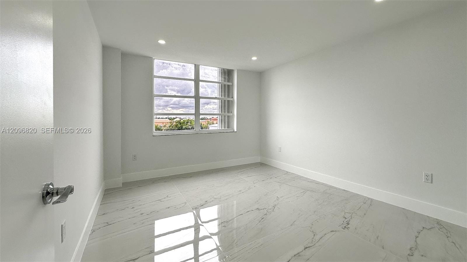 2750 NE 183rd Street 505, Aventura, FL 33160 photo 18