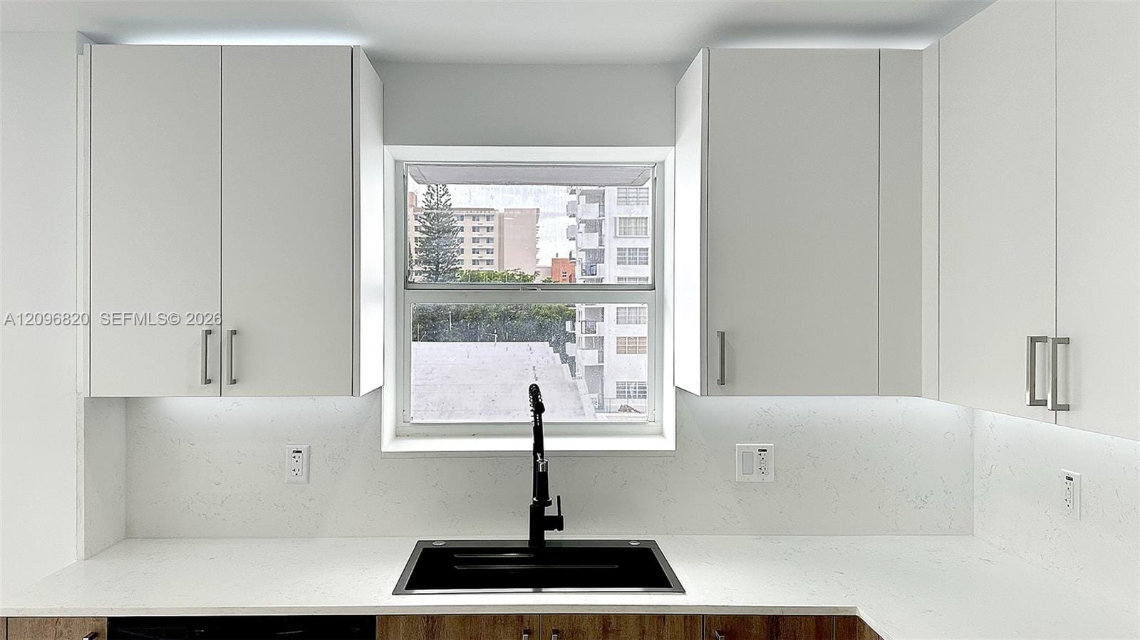 2750 NE 183rd Street 505, Aventura, FL 33160 photo 4