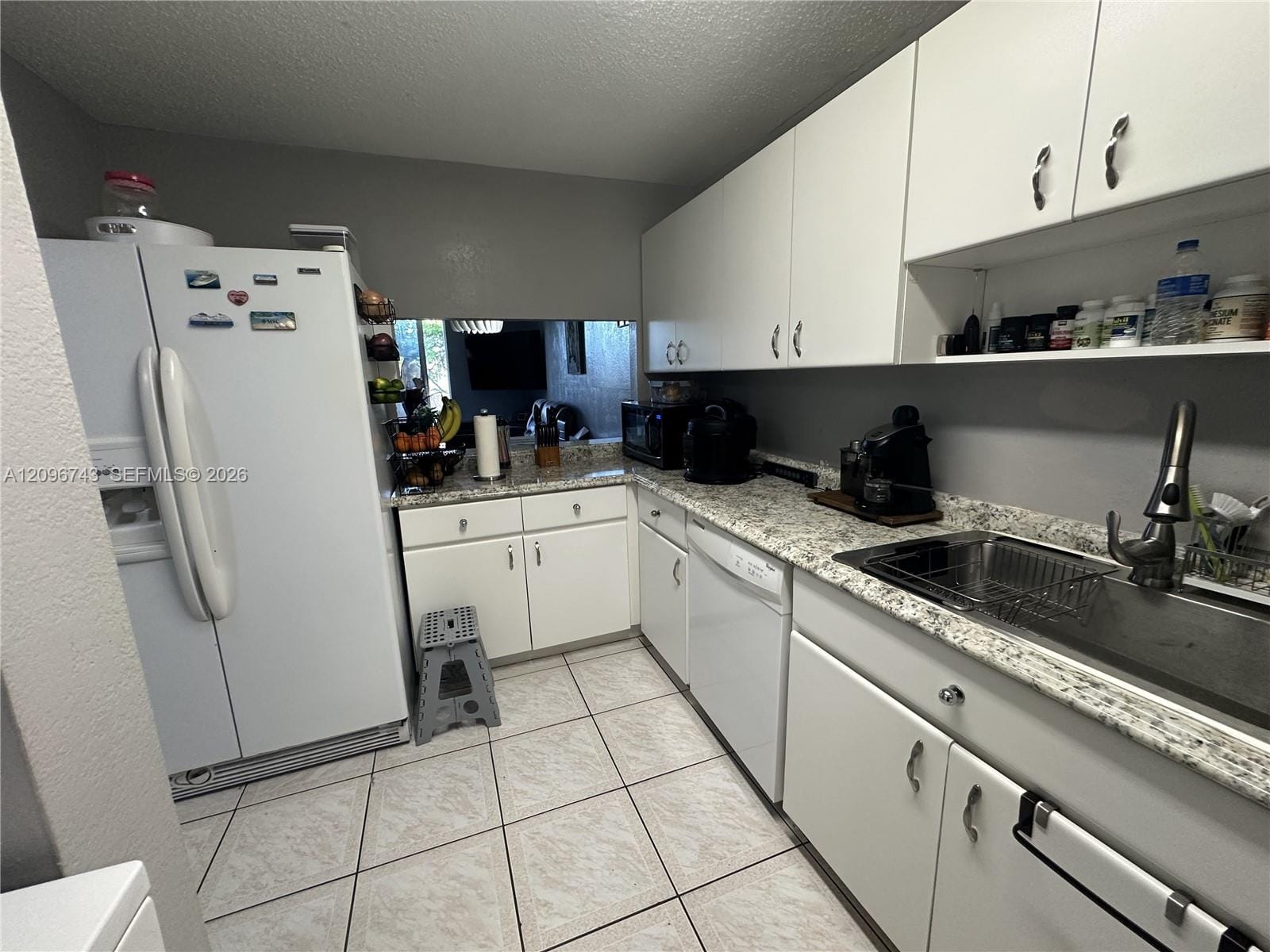 10000 NW 80th Court 2424, Hialeah Gardens, FL 33016 photo 6