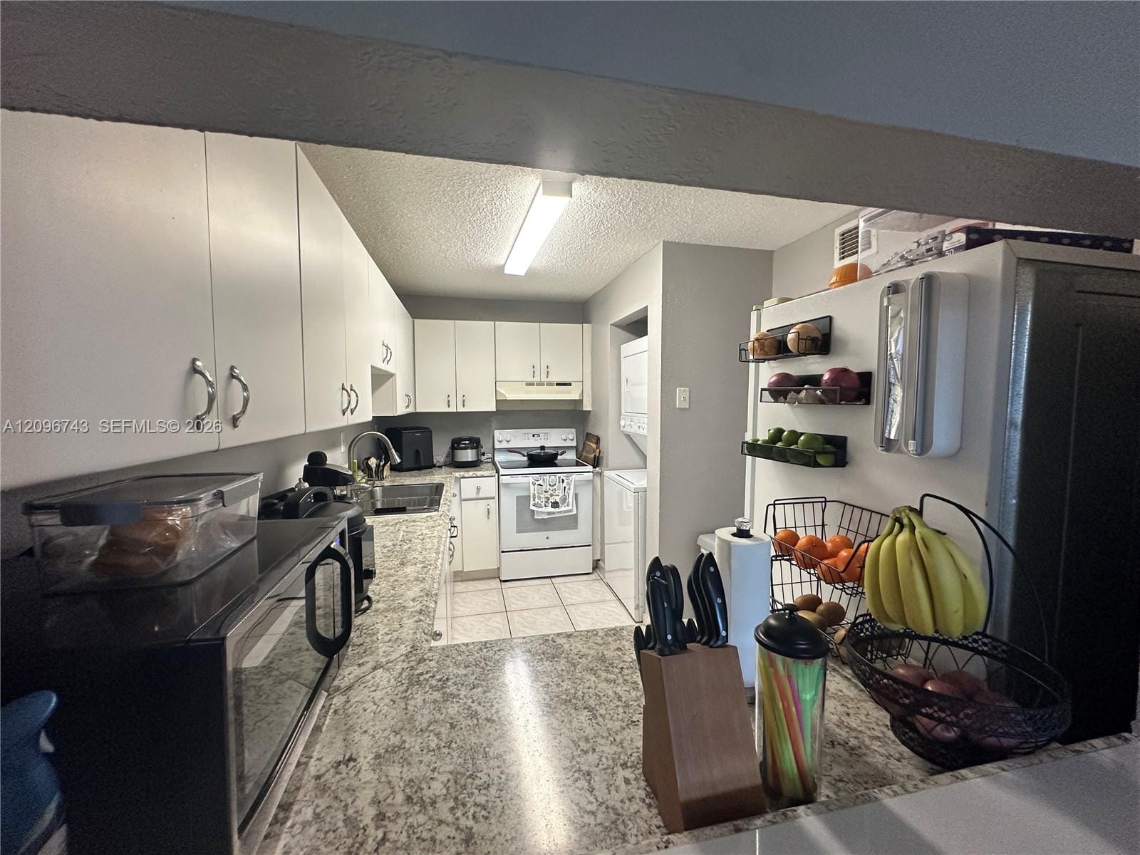 10000 NW 80th Court 2424, Hialeah Gardens, FL 33016 photo 8