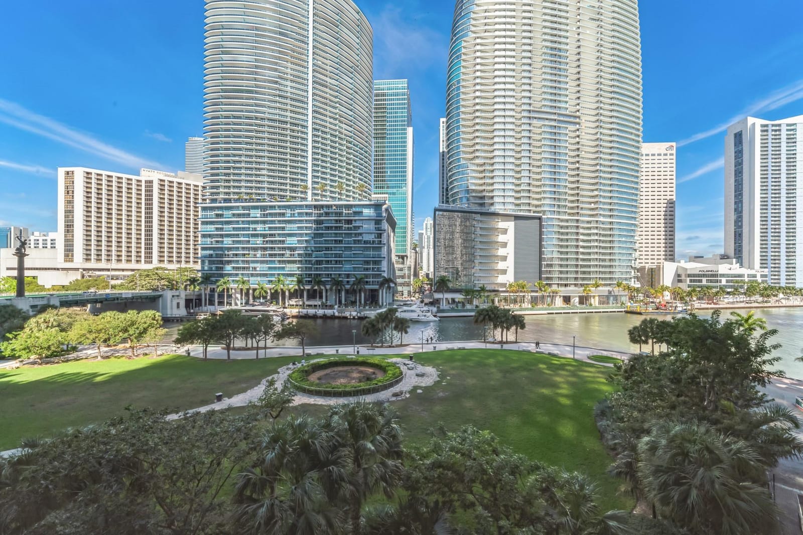 475 BRICKELL Avenue 512 — photo 3