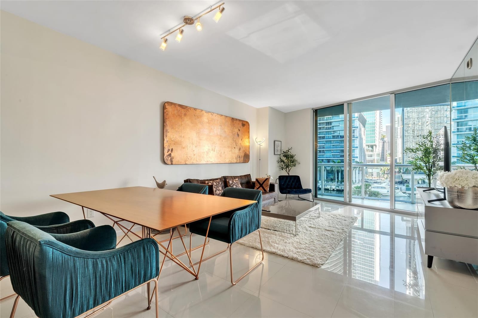 475 BRICKELL Avenue 512