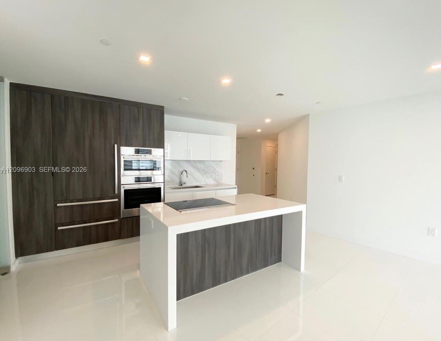 851 NE 1st Avenue 3609 — photo 2