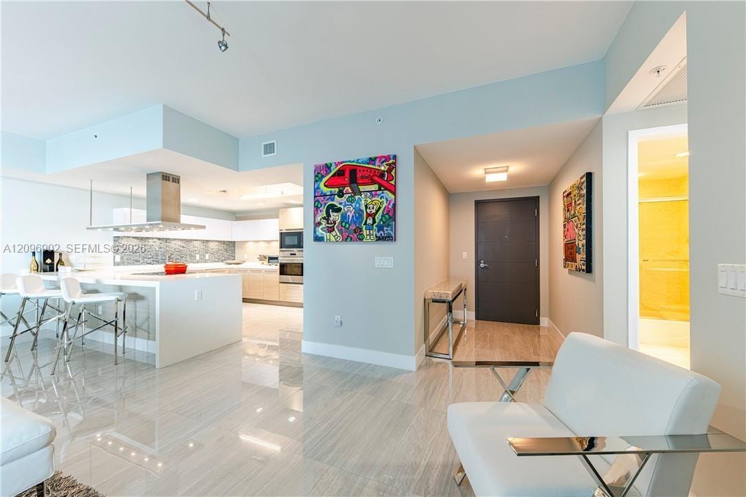 17301 Biscayne Boulevard 703 — photo 2