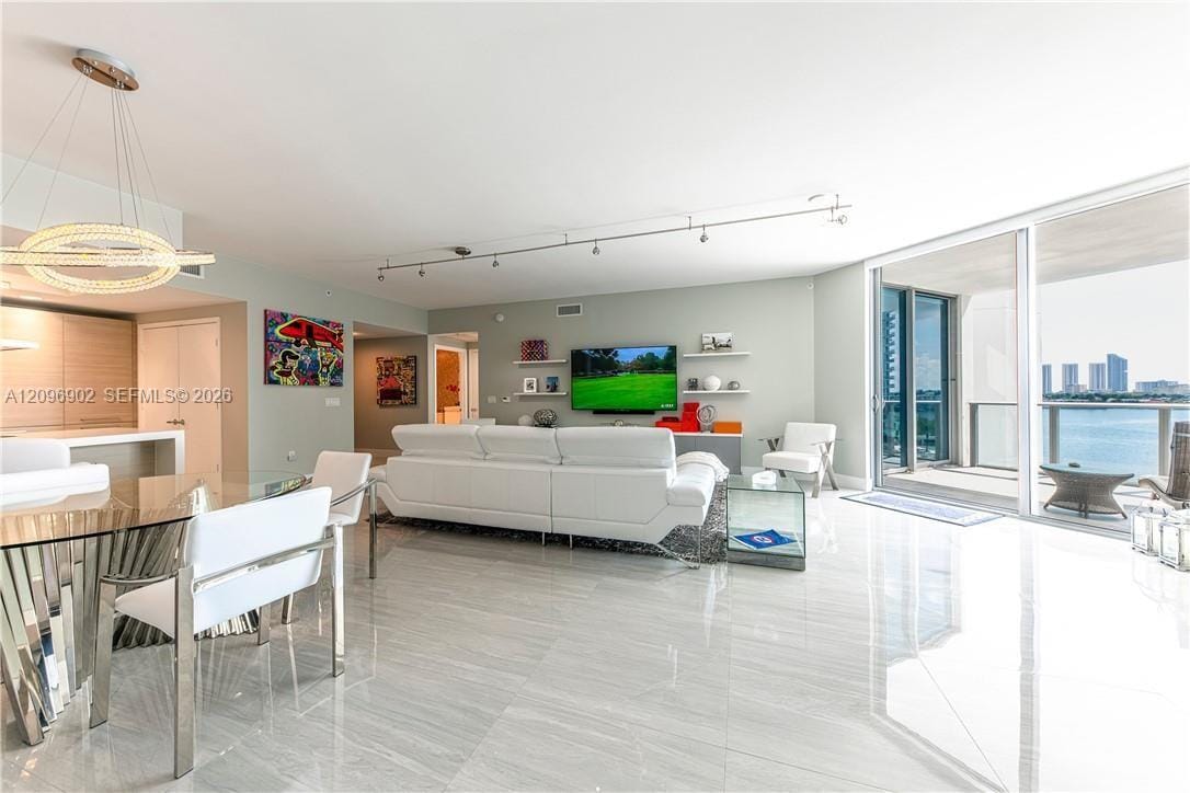 17301 Biscayne Boulevard 703 — photo 11