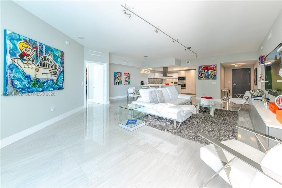 17301 Biscayne Boulevard 703, North Miami Beach, FL 33160 photo 13