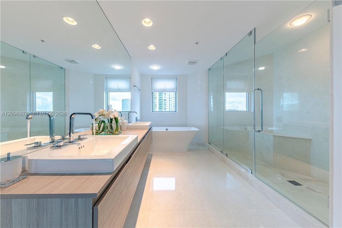 17301 Biscayne Boulevard 703, North Miami Beach, FL 33160 photo 19