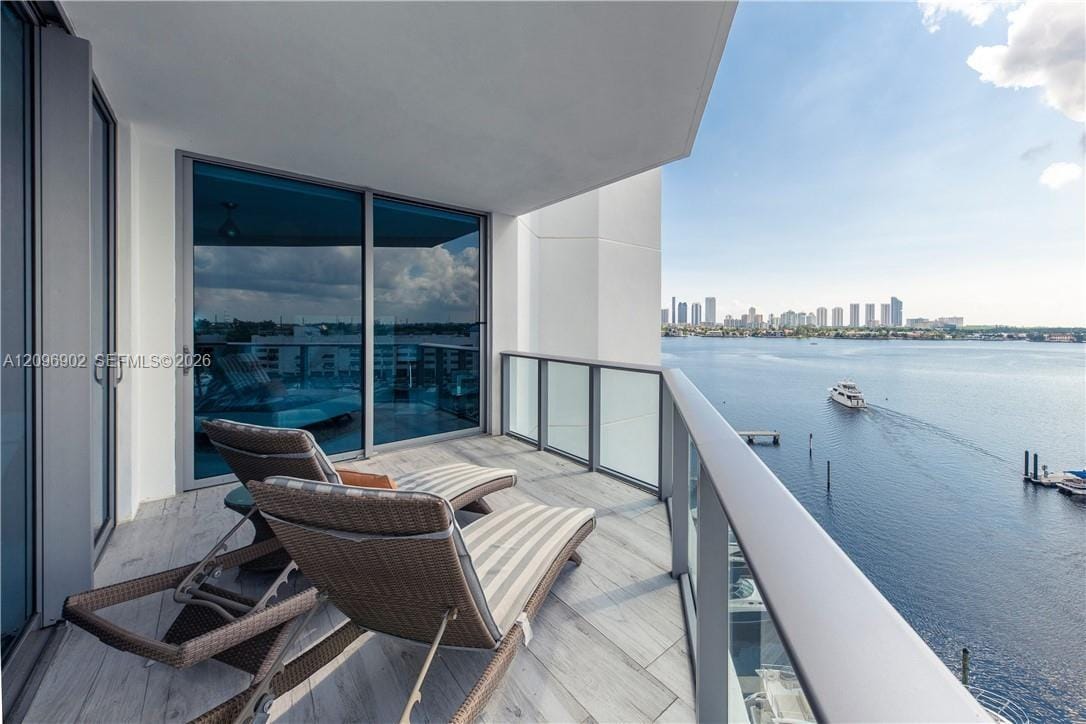 17301 Biscayne Boulevard 703, North Miami Beach, FL 33160 photo 25