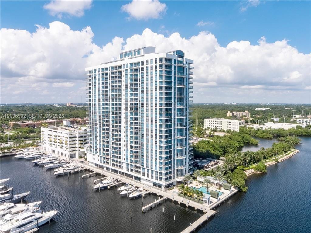 17301 Biscayne Boulevard 703
