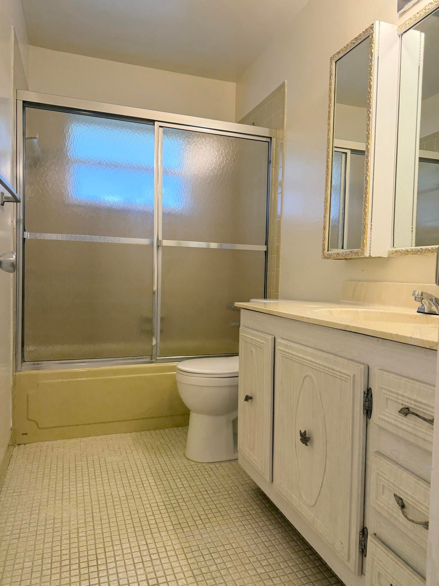 630 MARLBORO Oval B — photo 11