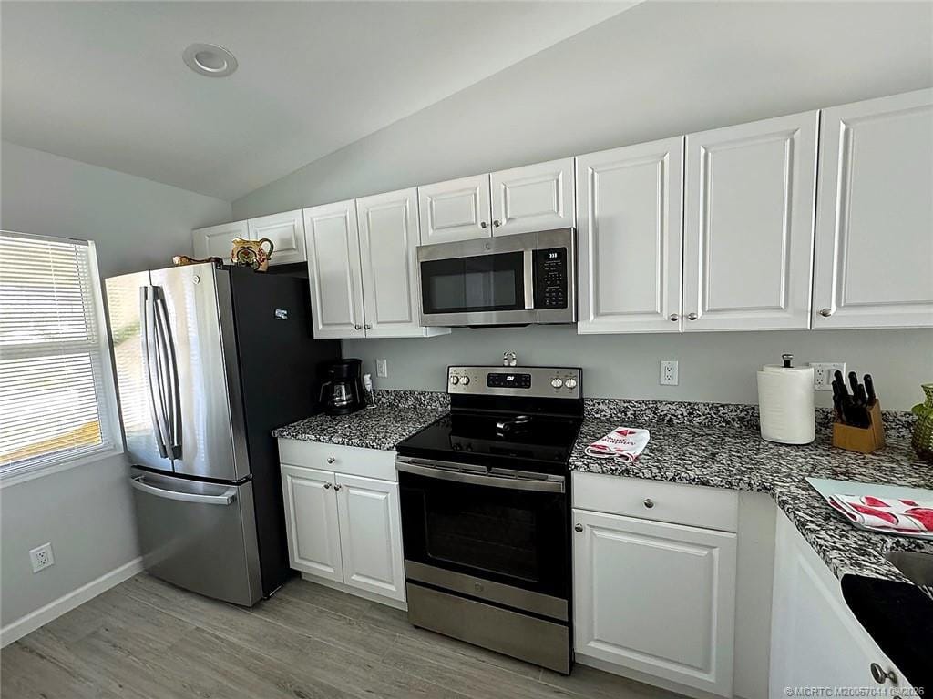 5860 SE Normandy Avenue, Stuart, FL 34997 photo 3