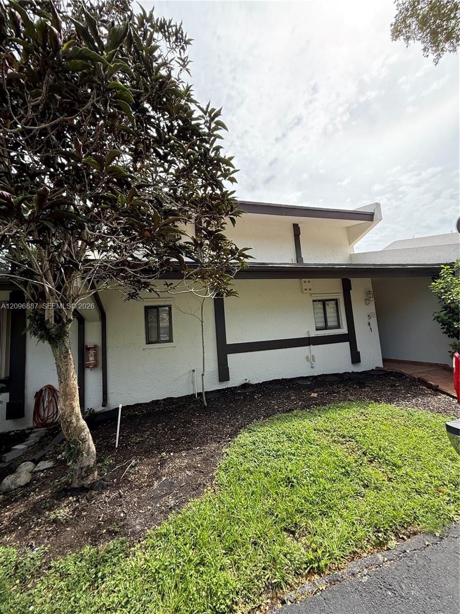 541 NE 199th Lane 2X, Miami, FL 33179 photo 2