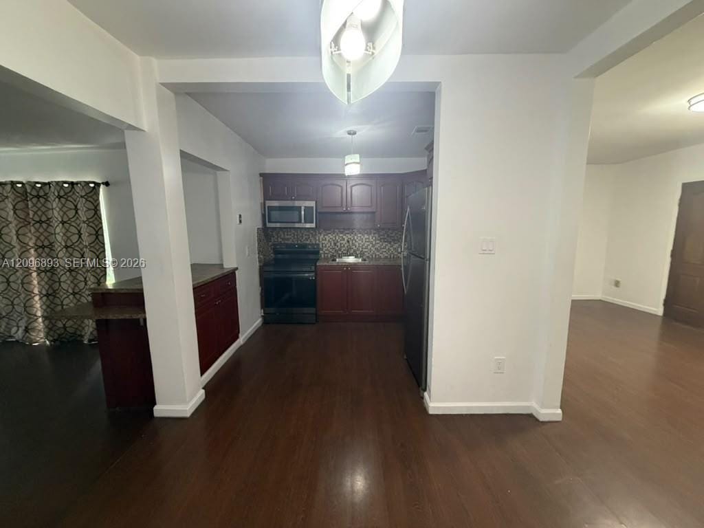 6871 SW 37th Street B — photo 3