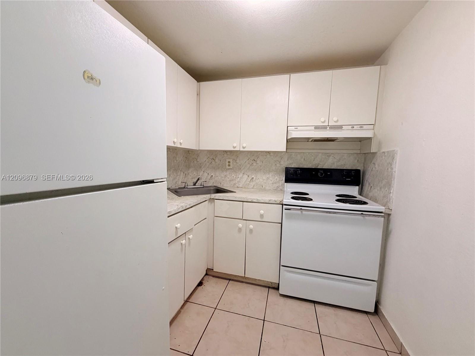 606 W 81st Street 320, Hialeah, FL 33014 photo 4