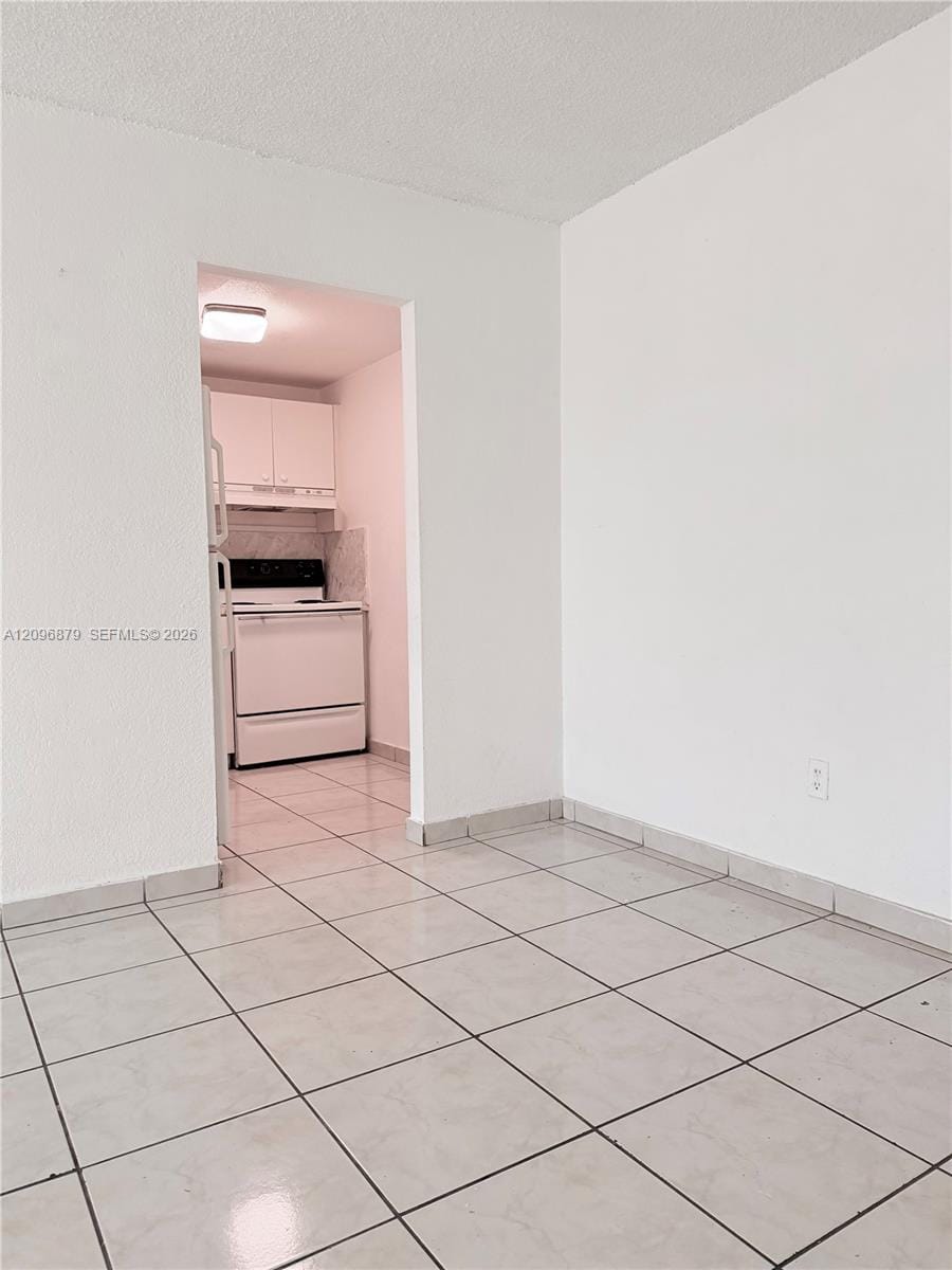 606 W 81st Street 320, Hialeah, FL 33014 photo 5