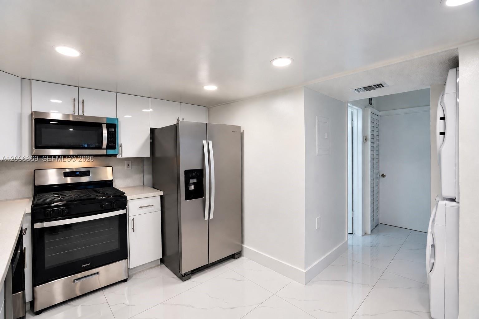 7103 SW 115th Place B26 — photo 3