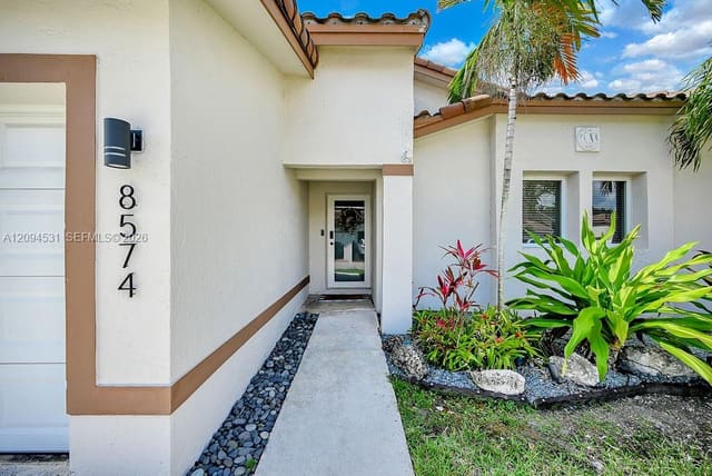 8574 SW 211th Terrace, Cutler Bay, FL 33189