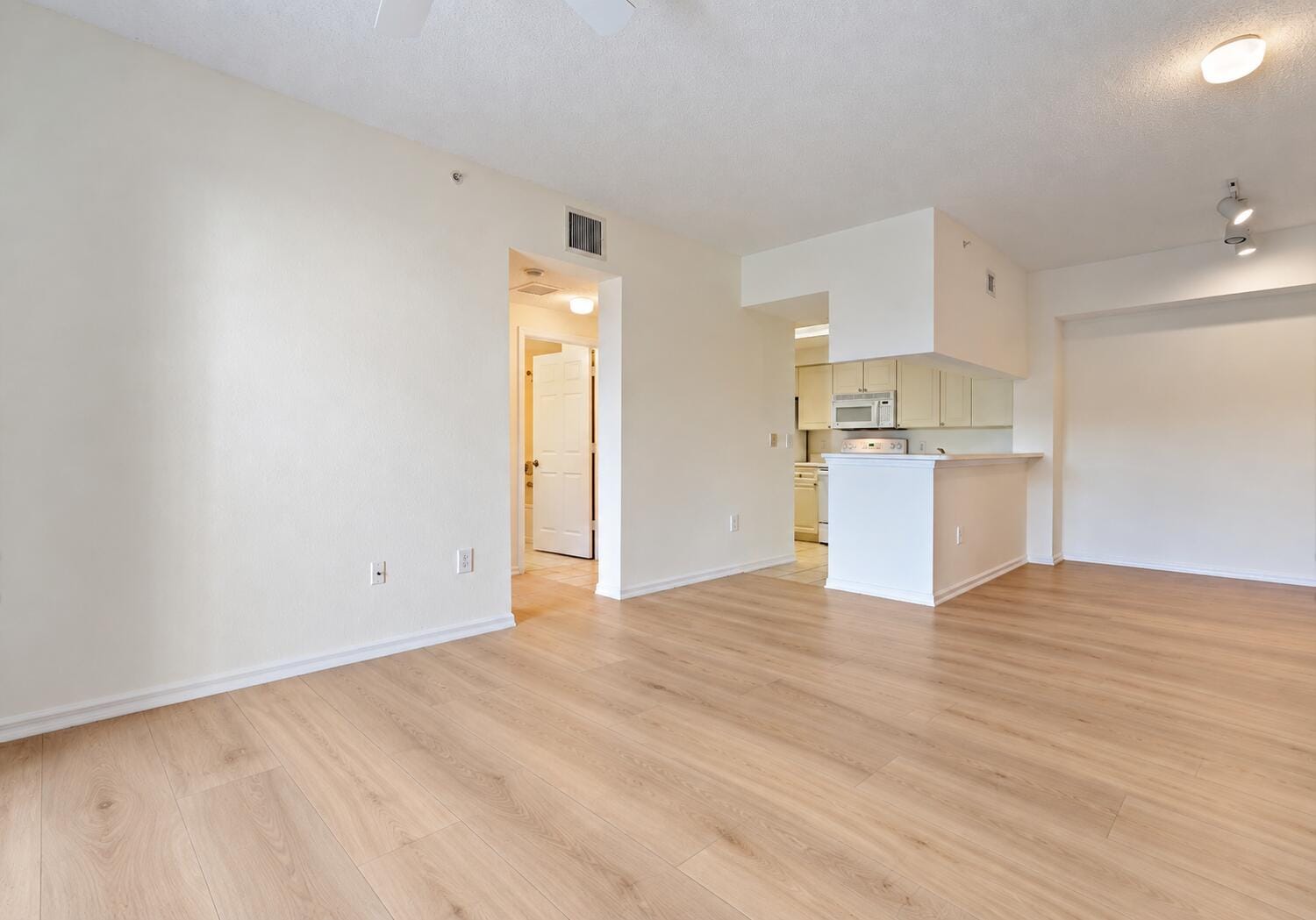 3022 ALCAZAR Place 306, Palm Beach Gardens, FL 33410 photo 6