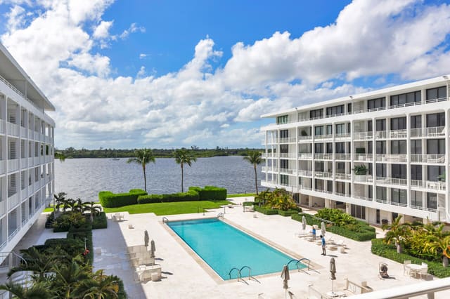 2784 S OCEAN Boulevard 301E, Palm Beach, FL 33480
