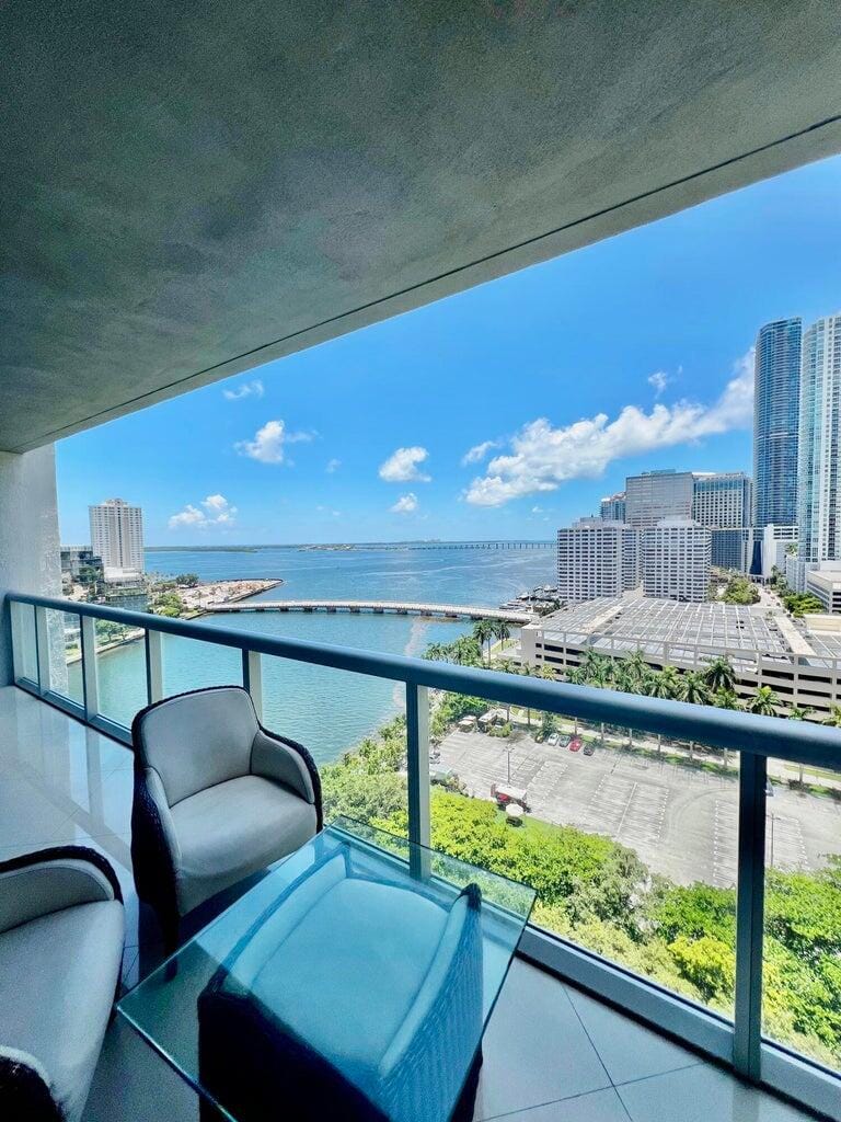 495 Brickell Avenue 1605 — photo 4