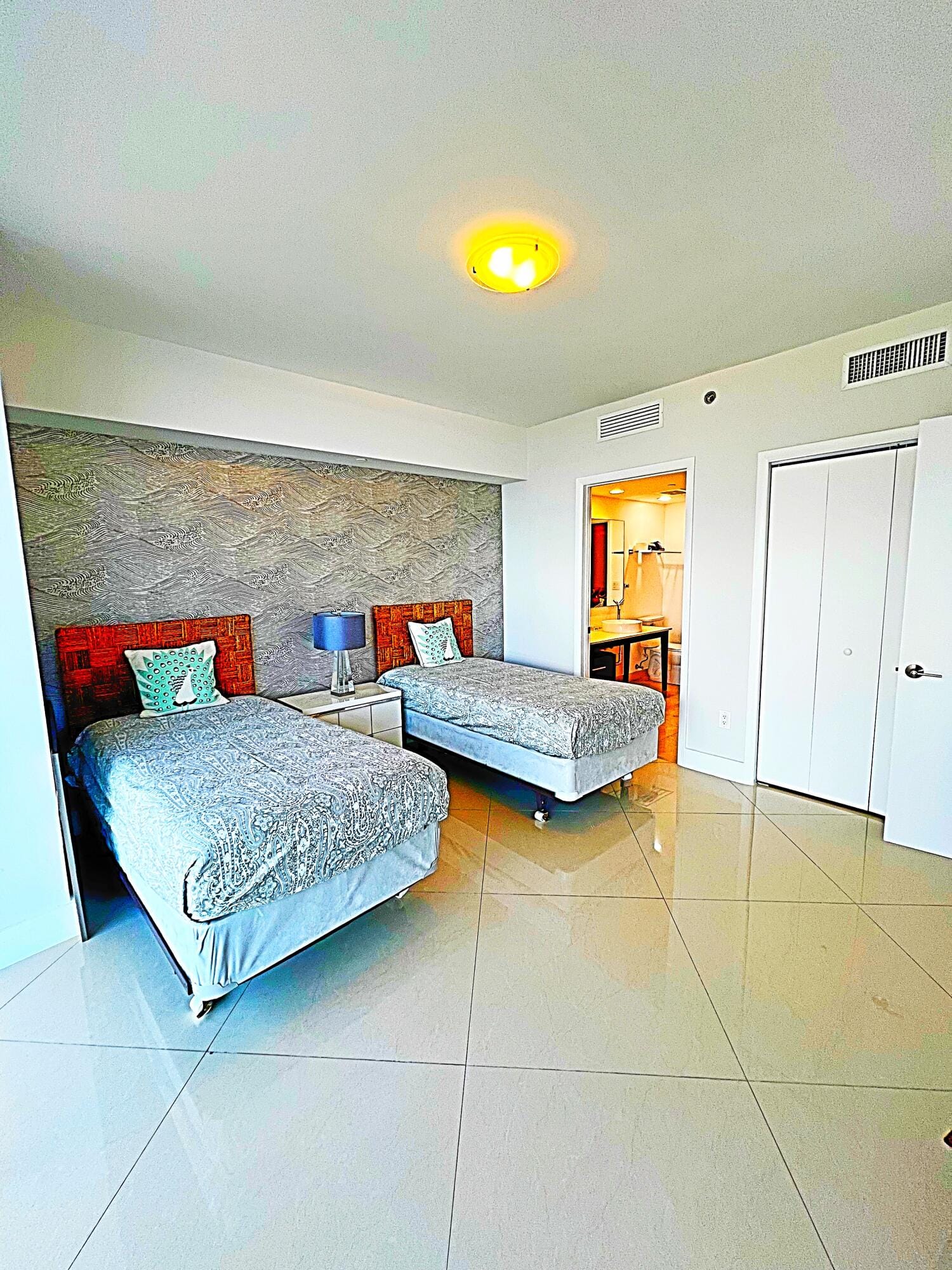 495 Brickell Avenue 1605 — photo 7