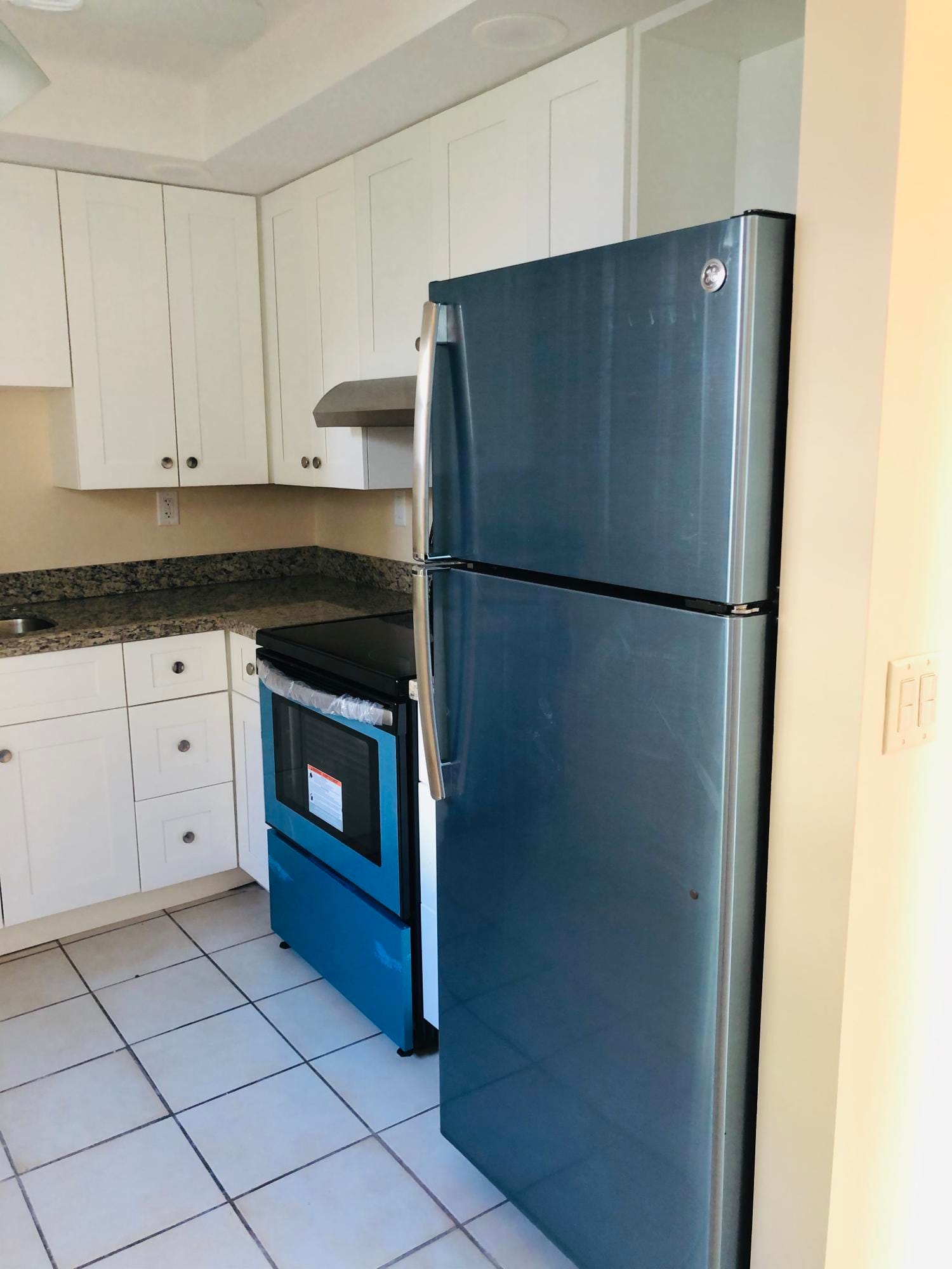 437 BURGUNDY J N 437 — photo 3