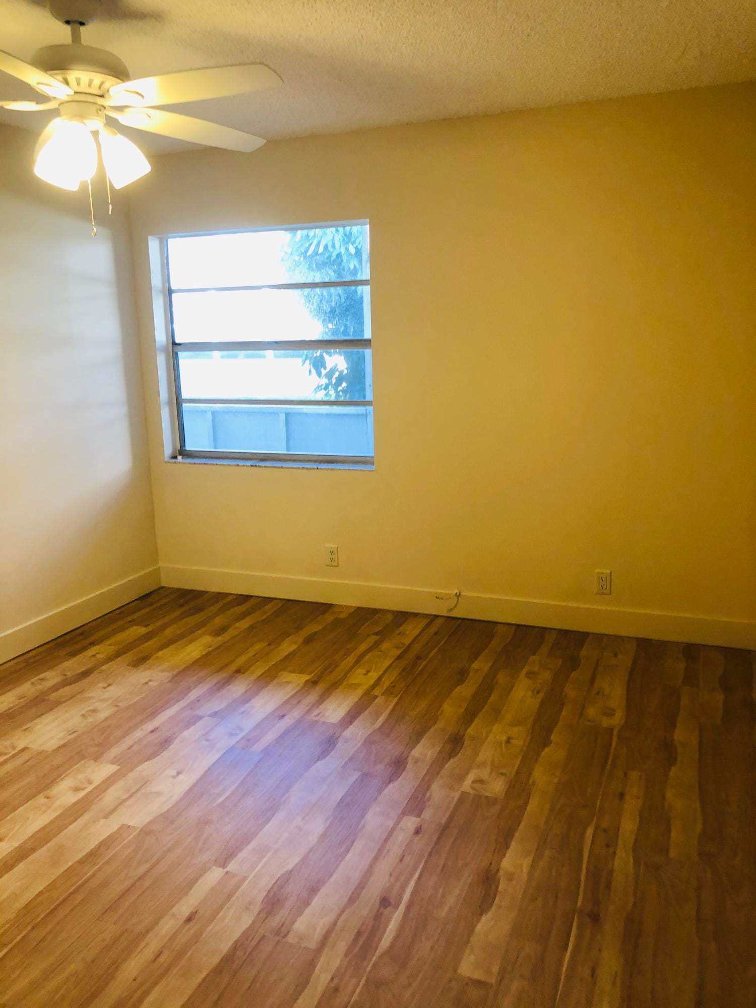 437 BURGUNDY J N 437 — photo 8