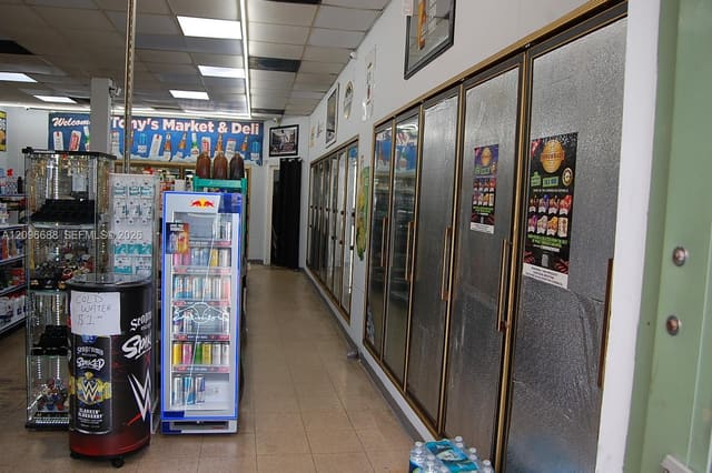 5105 N Dixie Highway, Pompano Beach, FL 33064