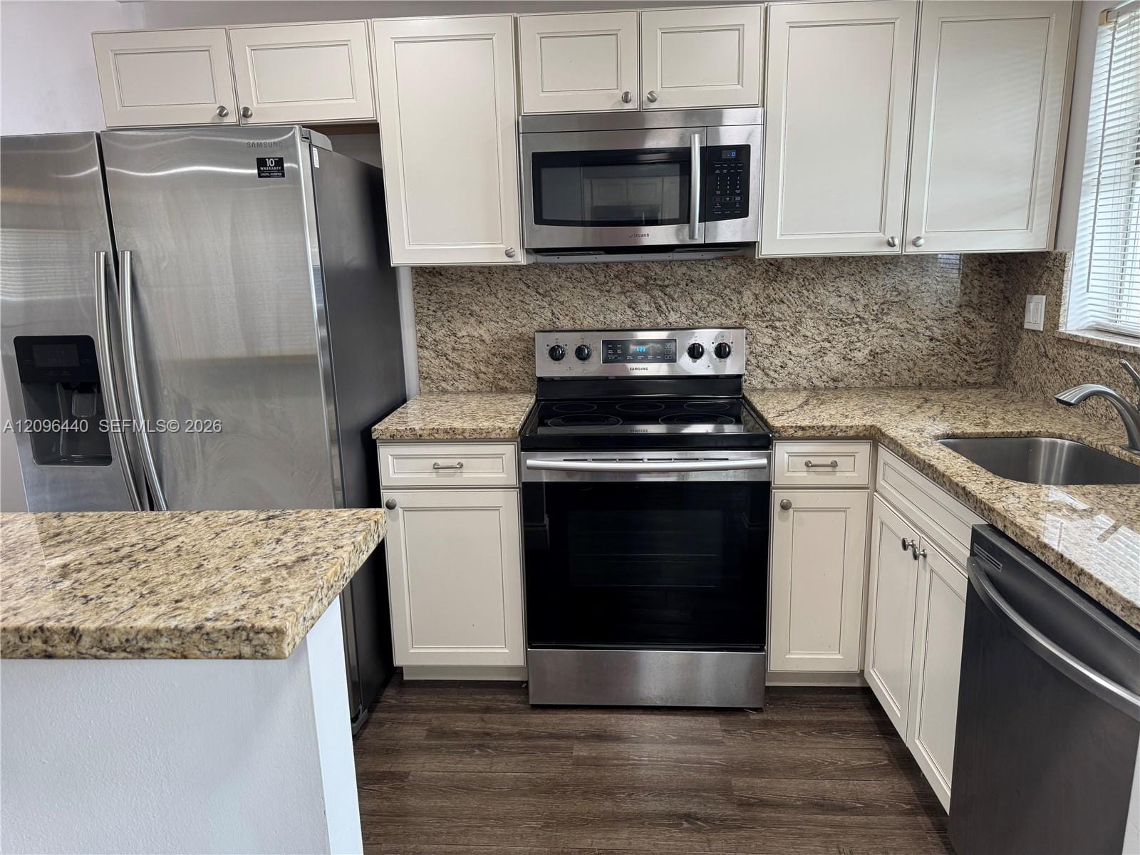 8325 Sunrise Lakes Boulevard 103, Sunrise, FL 33322