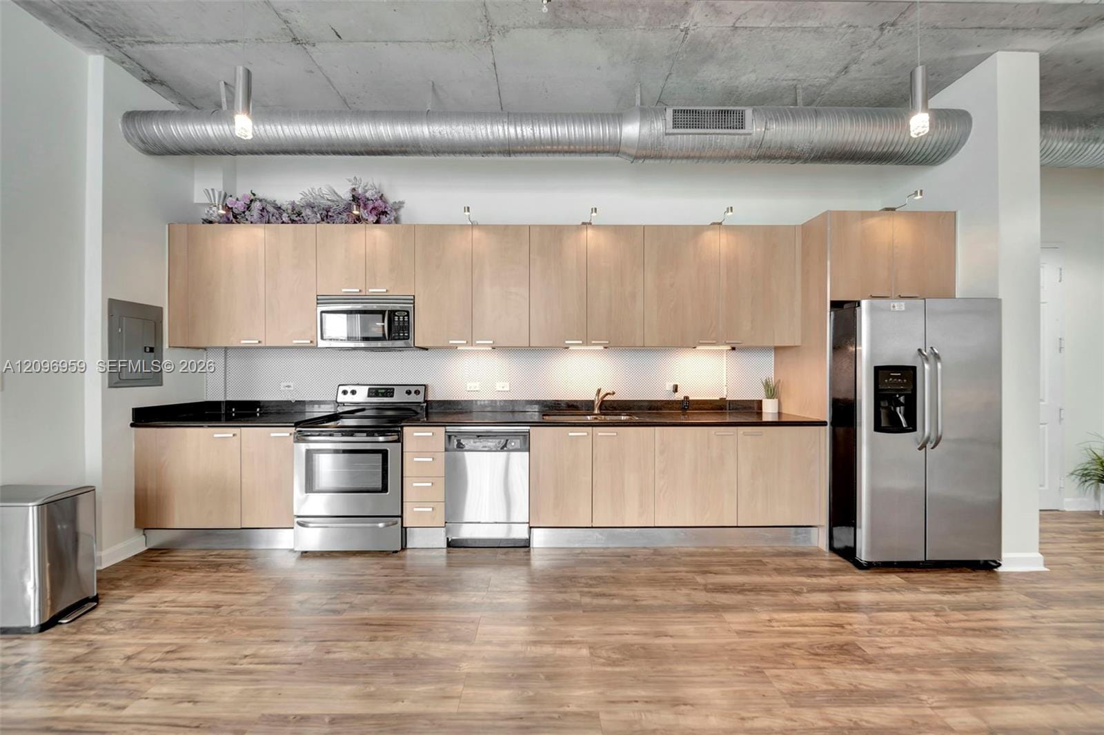 2100 Van Buren Street 508 — photo 8