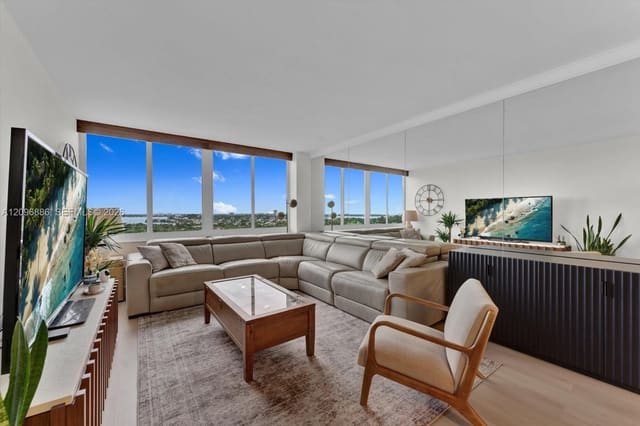 7441 Wayne Avenue 14B, Miami Beach, FL 33141