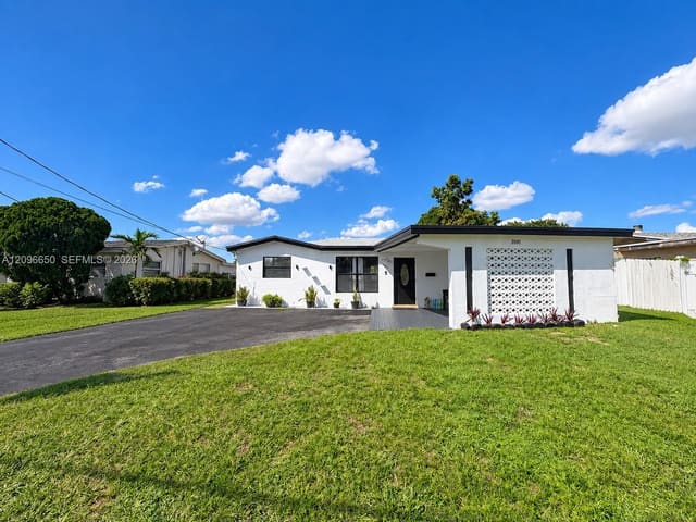 3591 NW 37th Street, Lauderdale Lakes, FL 33309