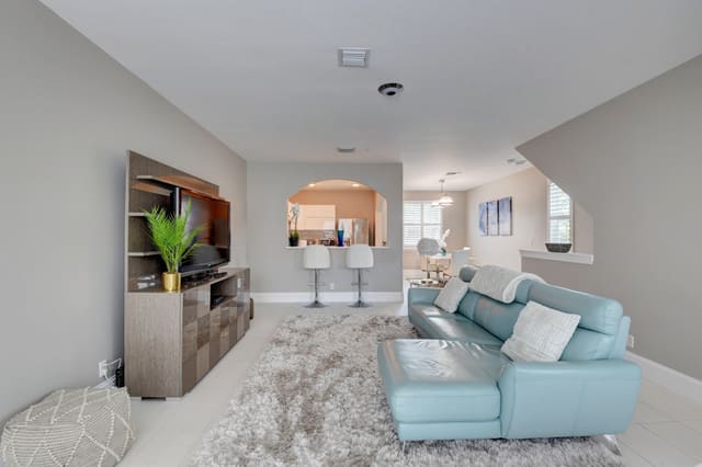 71 NW 4th Avenue, Delray Beach, FL 33444
