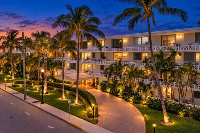 139 SUNRISE Avenue 2080, Palm Beach, FL 33480