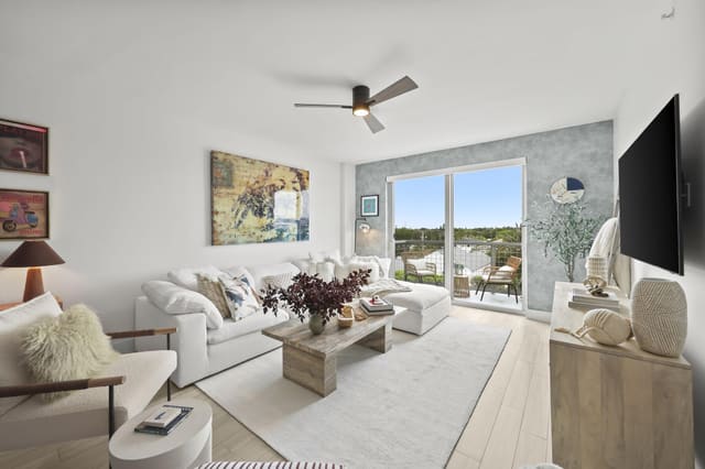 236 SE 5th Avenue 306, Delray Beach, FL 33483