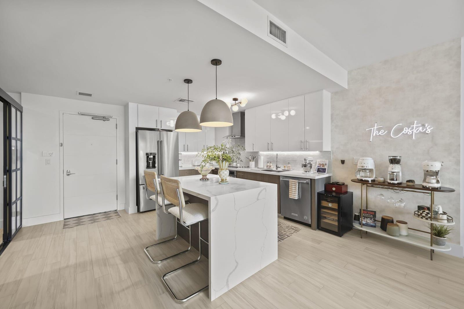236 SE 5th Avenue 306 — photo 2