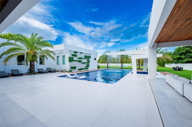 9890 SW 64th Street, Miami, FL 33173