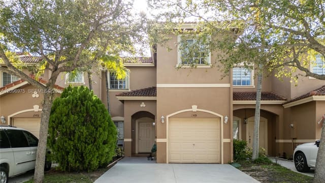 21474 SW 85th Path, Cutler Bay, FL 33189
