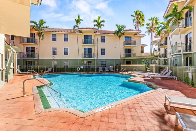 1977 Brandywine Road 308, West Palm Beach, FL 33409